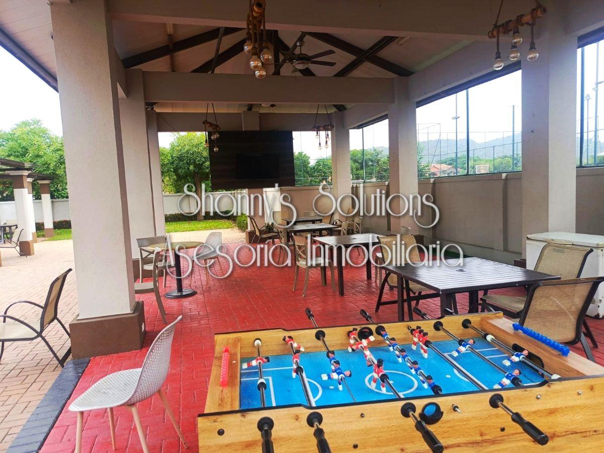 Villa Club - Venta Casa Dos Plantas con 3 Hab, Patio, Cuarto de Servicio y Garajes, Guayas — imagen 7