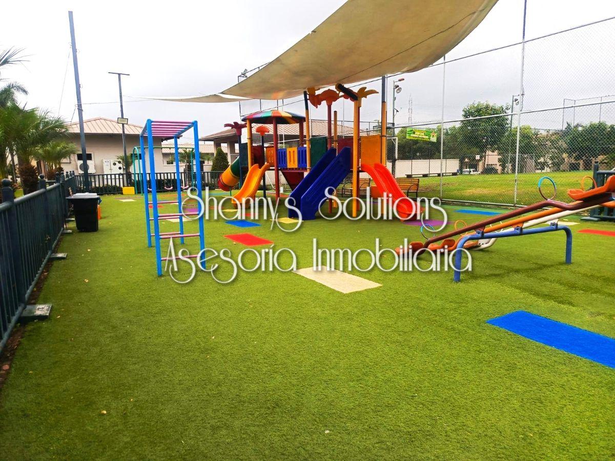 Villa Club - Venta Casa Dos Plantas con 3 Hab, Patio, Cuarto de Servicio y Garajes, Guayas — imagen 6