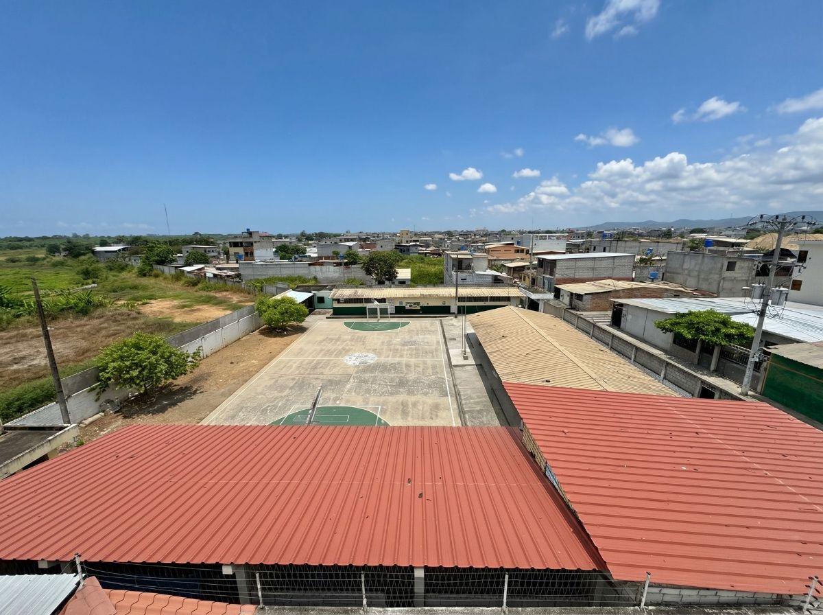 Se Vende Casa Familiar Sector Urseza II en Machala, El Oro — imagen 8