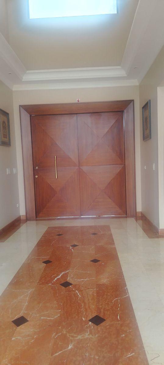 Venta de Casa Amplia con Piscina, en Cumbaya La Primavera — imagen 2
