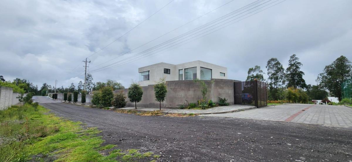 Terreno en Venta Al Norte de Quitó Llano Chico — imagen 5