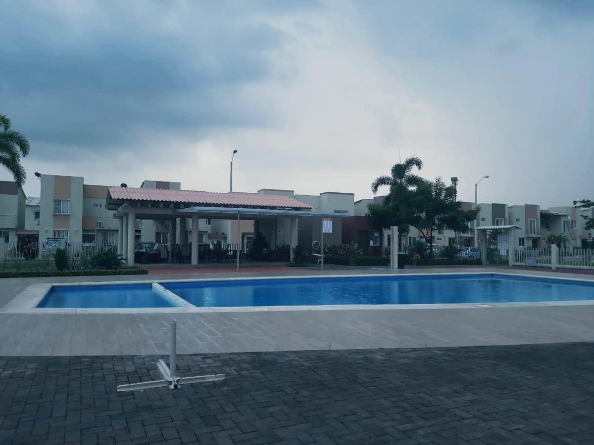 Venta Casa - Ciudad Olimpo - 3 Dorm. - Áreas Sociales y Seguridad 24/7 (W. L), Guayas — imagen 8