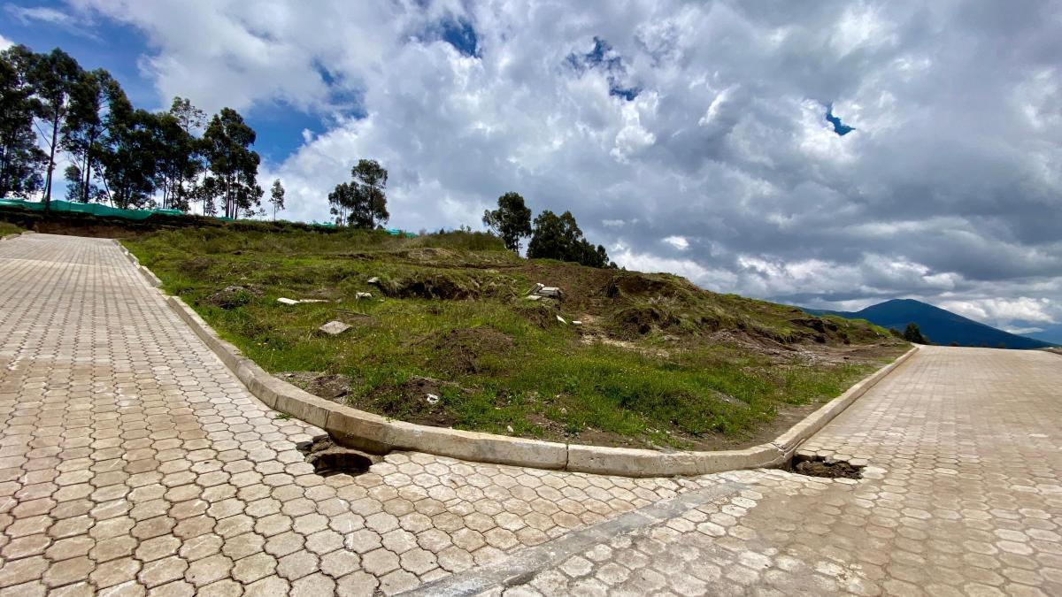 Terrenos de Venta Al Norte de Quito (Sector La Mena del Hierro) — imagen 5
