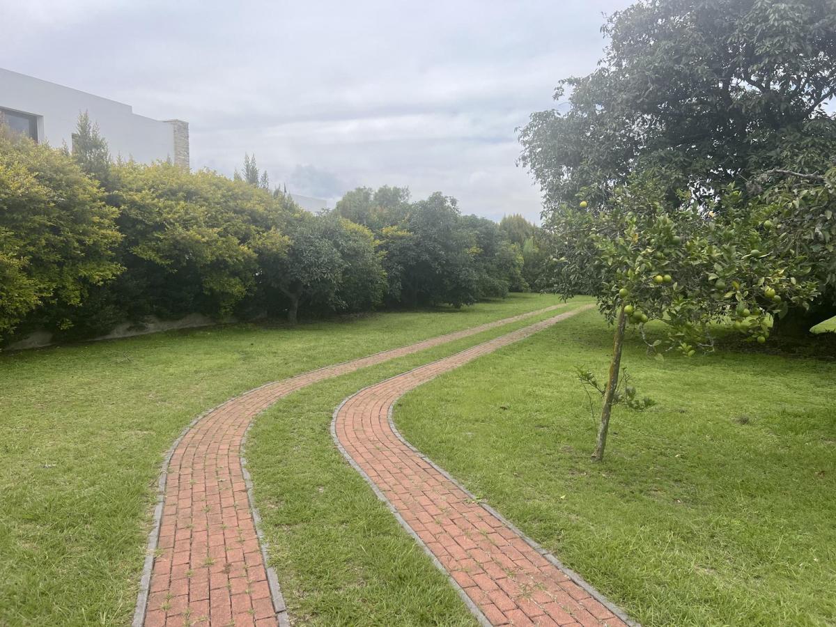 Tumbaco Terreno con Concepto Ecologico de Venta en Urb. Exclusiva (Unifamiliar) — imagen 6