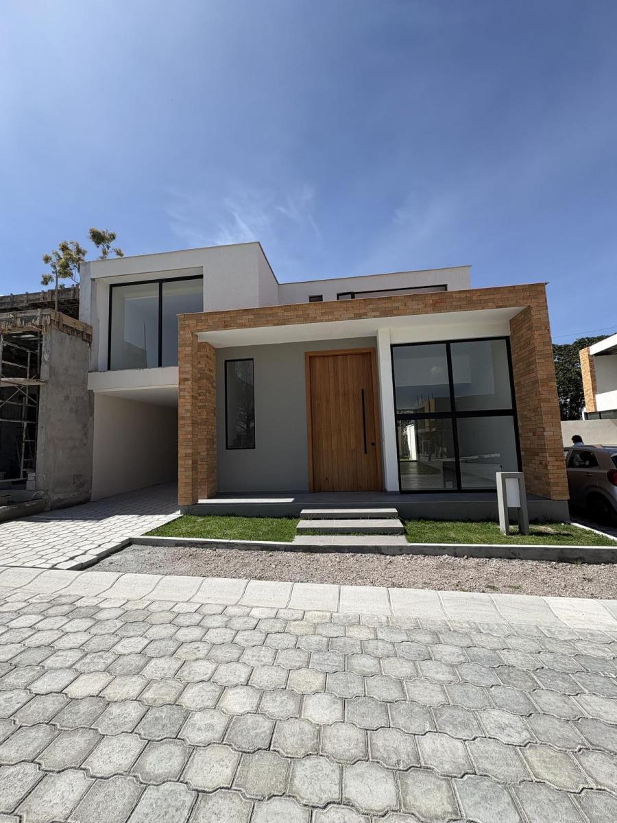 Excelente Casa por Estrenar Sector Tumbaco — imagen 7
