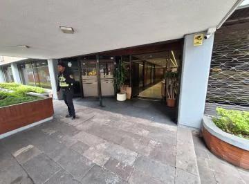 Vendo Amplia Oficina / Local Comercial 12 de Octubre Frente a Swisshotel — imagen 3