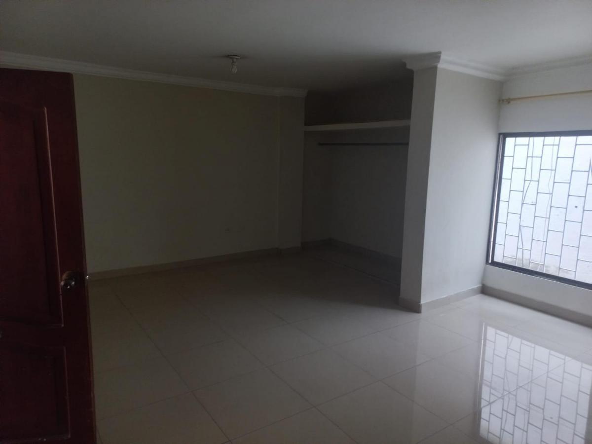 Vendo Casa de 4 Dorm. en Guayacanes, $120.000, Guayas — imagen 8
