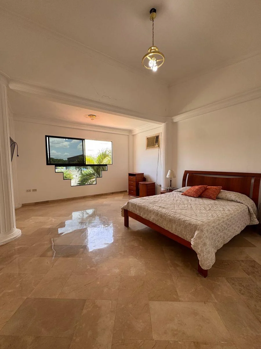Casa en Venta en Guayaquil, Puerto Azul, 4 Dorm., 5 Baños, 366 m², Guayas — imagen 2
