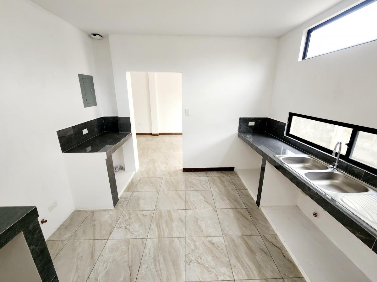 Casa Esquinera en Venta de Estreno en La Joya – Etapa Topacio - Av León Febres Cordero, Guayas — imagen 9