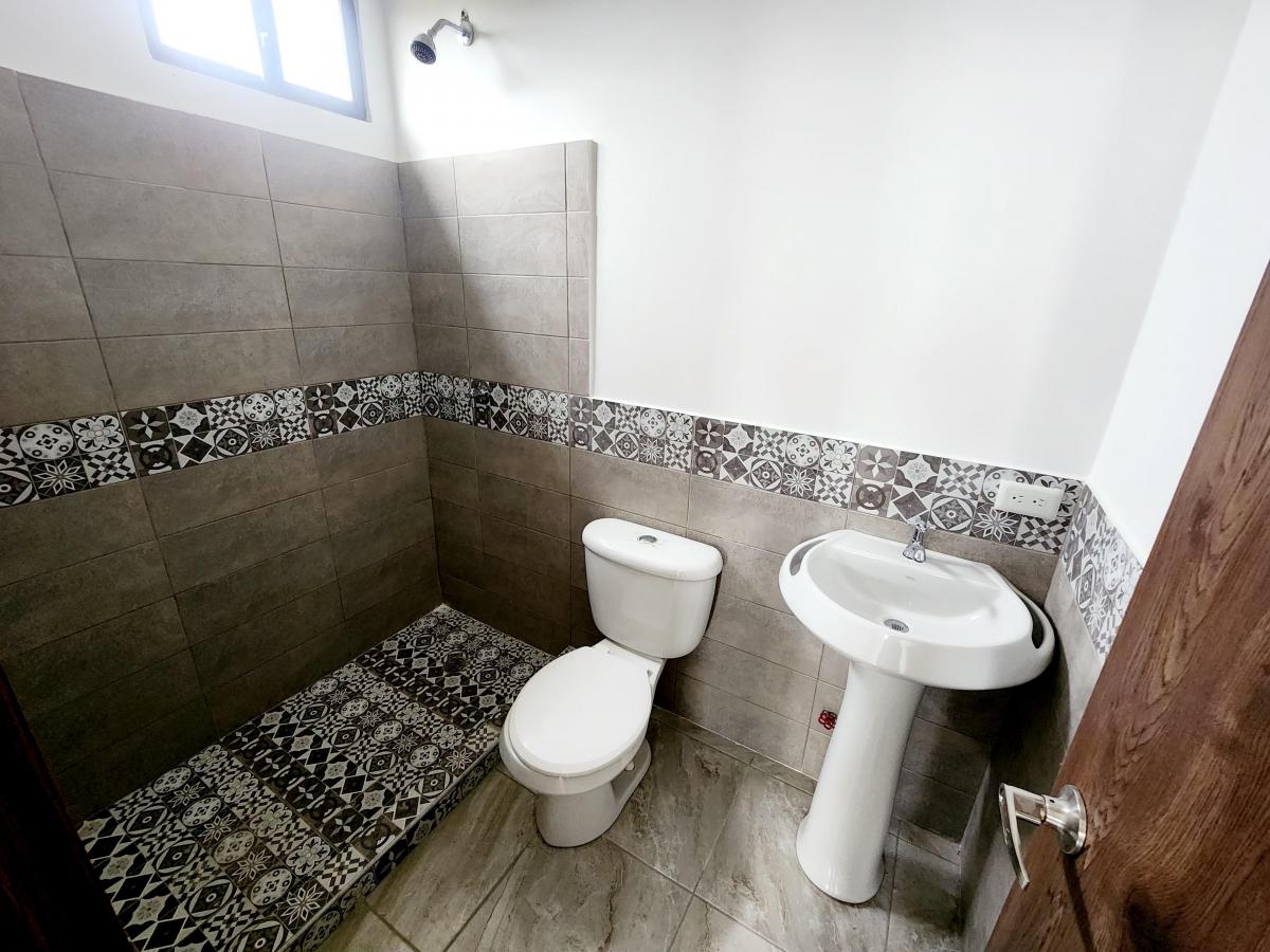 Casa Esquinera en Venta de Estreno en La Joya – Etapa Topacio - Av León Febres Cordero, Guayas — imagen 3