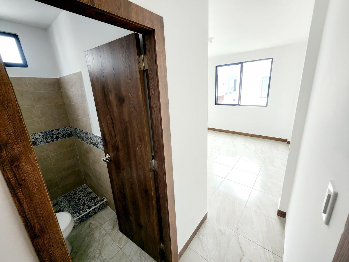 Casa Esquinera en Venta de Estreno en La Joya – Etapa Topacio - Av León Febres Cordero, Guayas — imagen 2