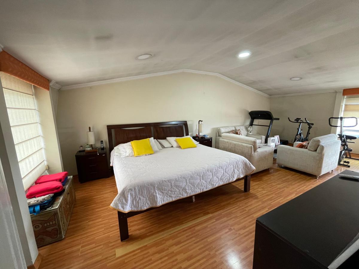 En Venta, Linda Casa,4 Dorm. Jardines de Carcelen, Norte de Quito — imagen 7