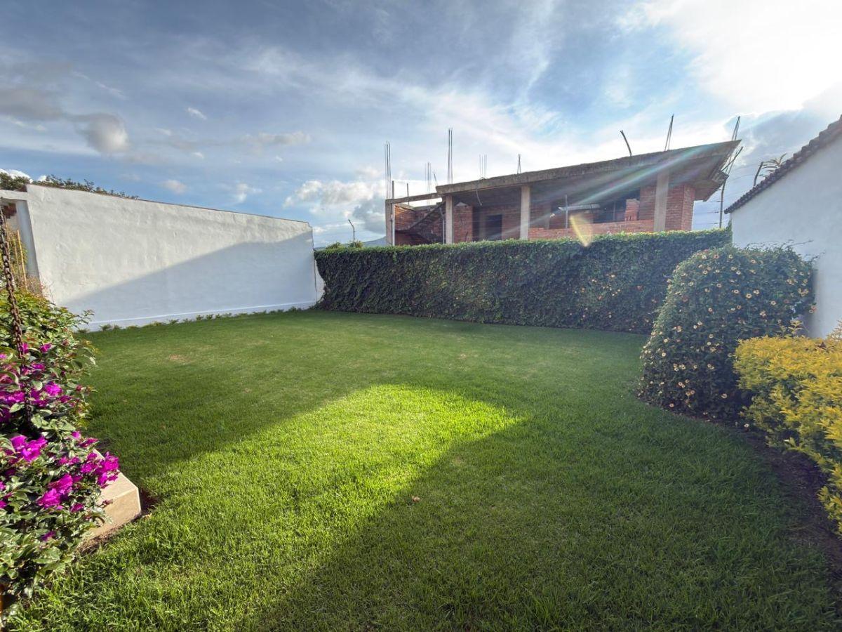 Casa de Venta, Rústica, Tumbaco, 4 Dorm. — imagen 2