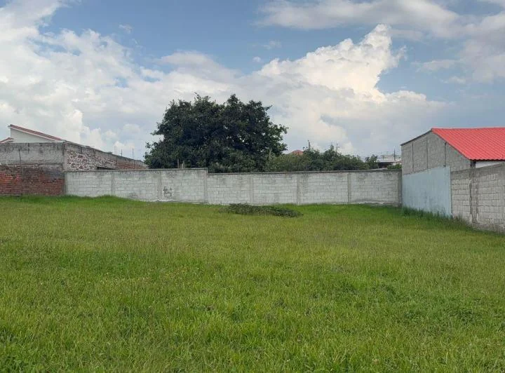 Vendo Terreno en Tumbaco Las Acacias — imagen 1