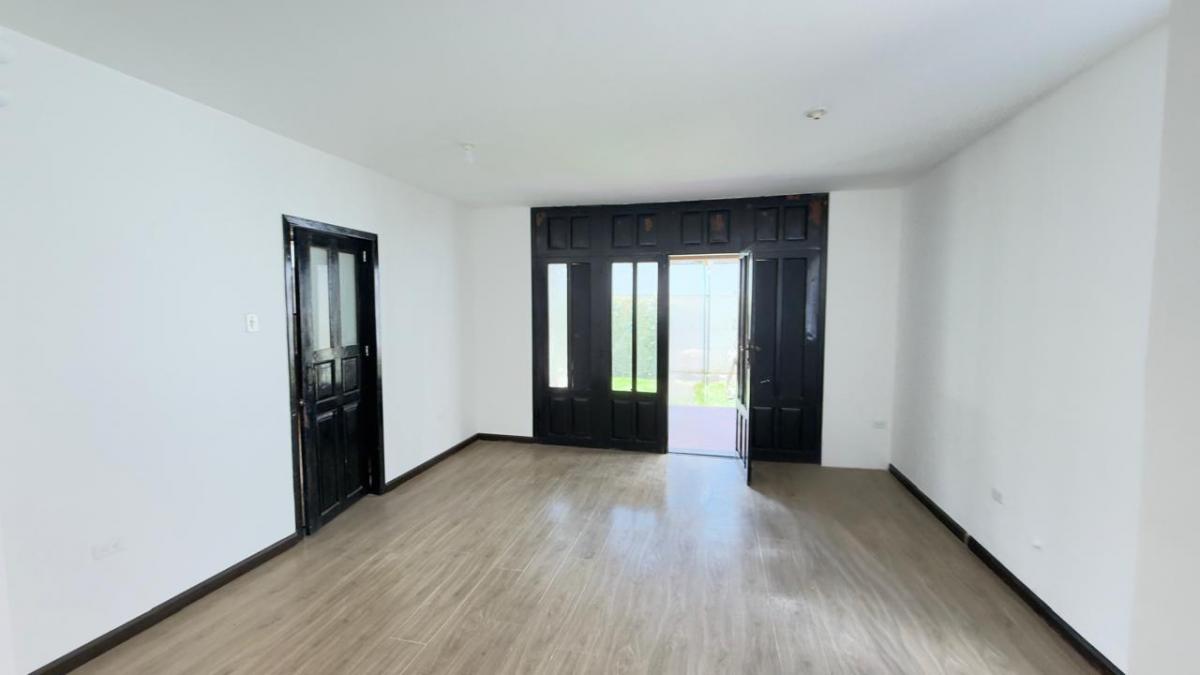 La Shyris, Hermosa Casa Comercial en Renta, 340 m² — imagen 7