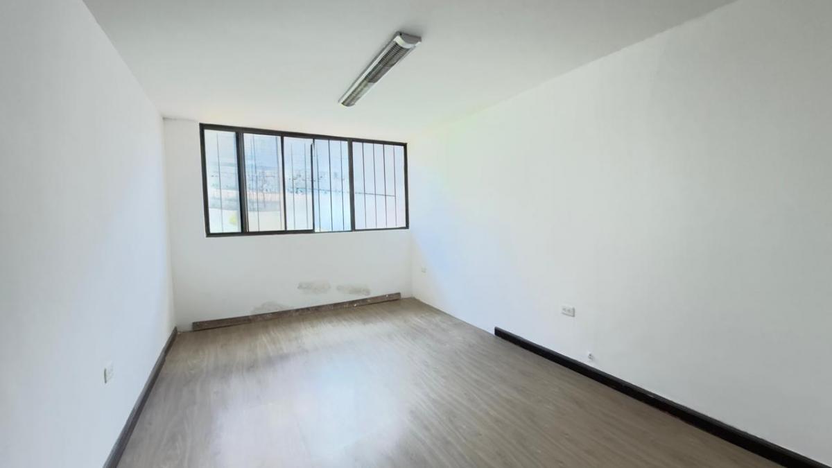 La Shyris, Hermosa Casa Comercial en Renta, 340 m² — imagen 6