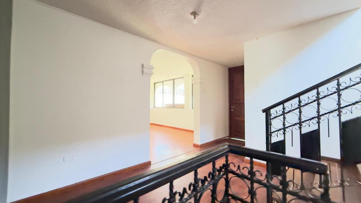 La Shyris, Hermosa Casa Comercial en Renta, 340 m² — imagen 4
