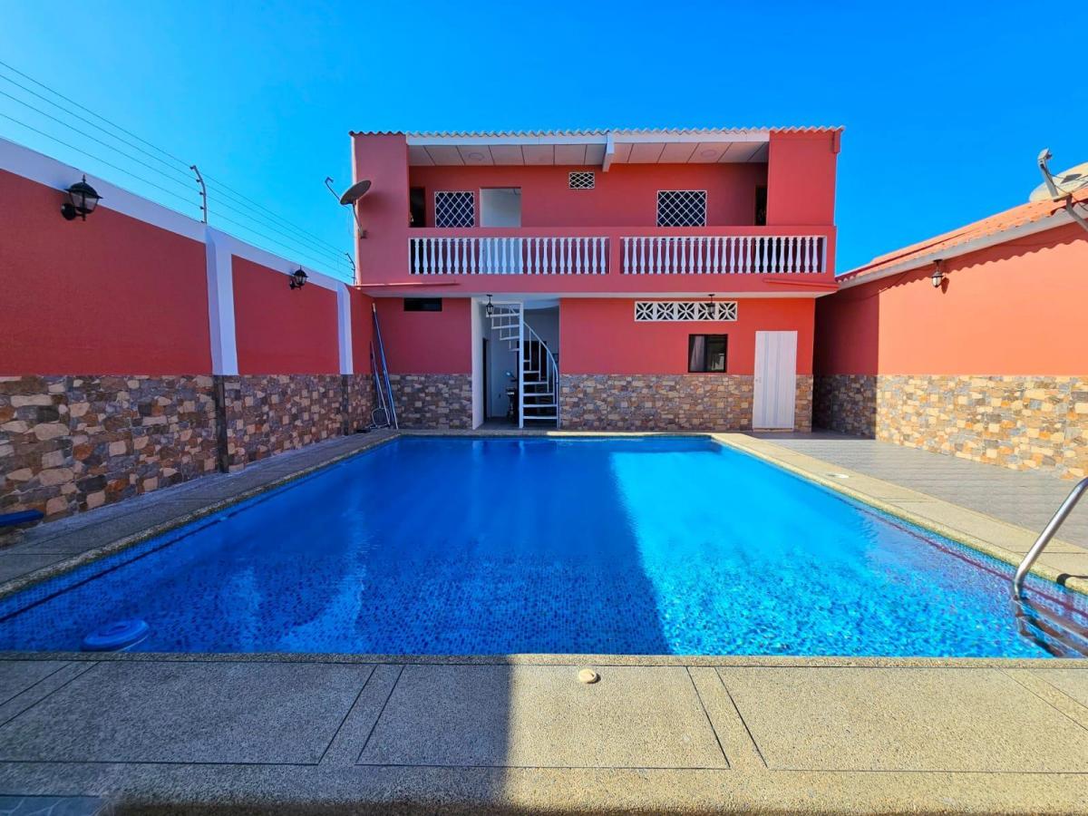 Vendo Espectacular Casa Muy Amplia con Suites y Piscina en Puerta del Sol 1 — imagen 9