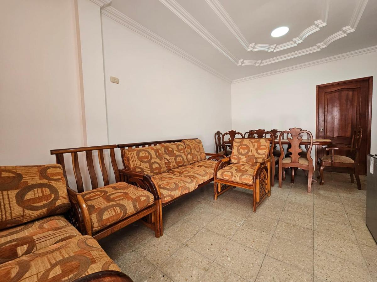 Vendo Espectacular Casa Muy Amplia con Suites y Piscina en Puerta del Sol 1 — imagen 6