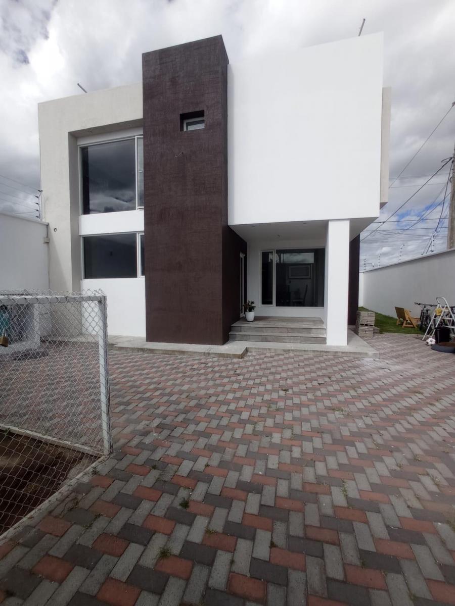 Casa con 288 m² y 3 Dorm. en Venta en Atuntaqui, Imbabura — imagen 8