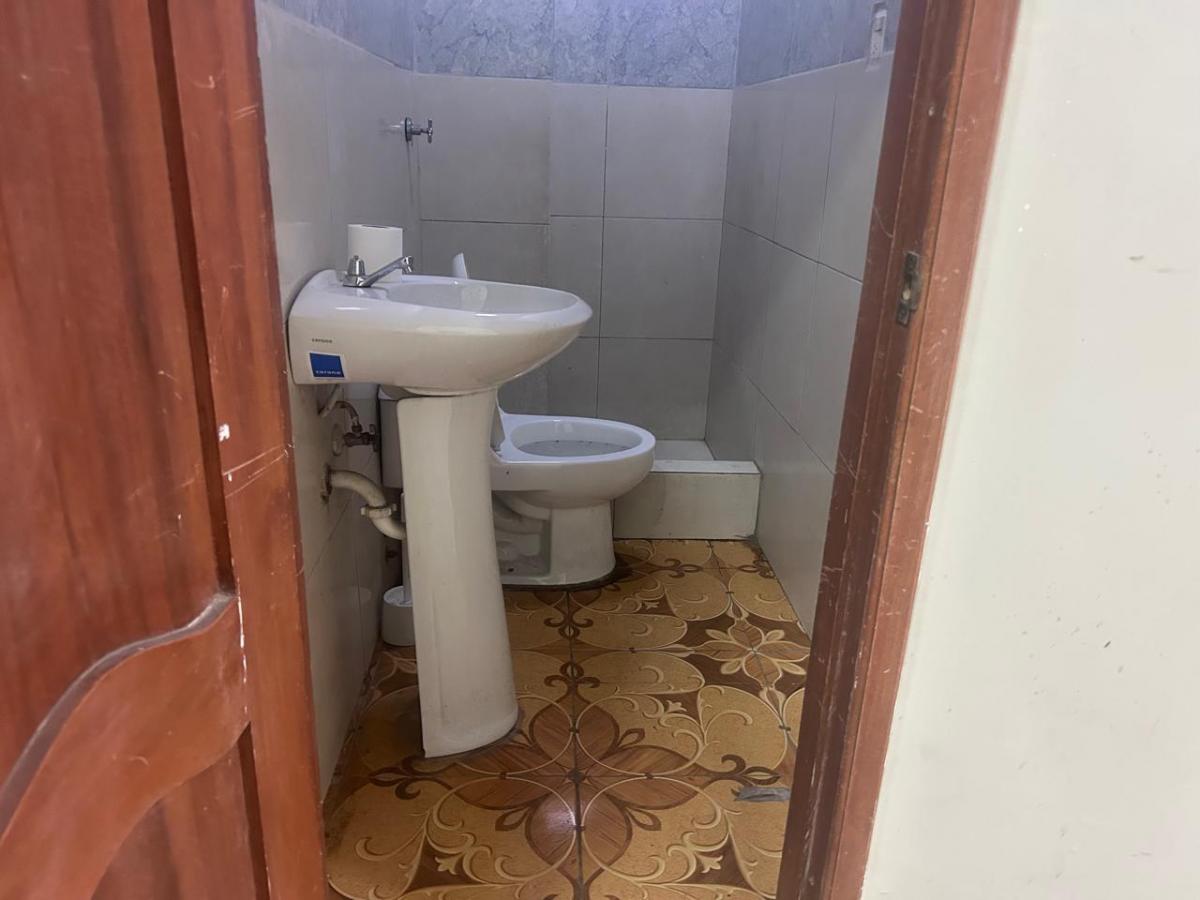 Casa de Venta en El Centro de La Ciudad con Uso de Suelo, Guayas — imagen 2