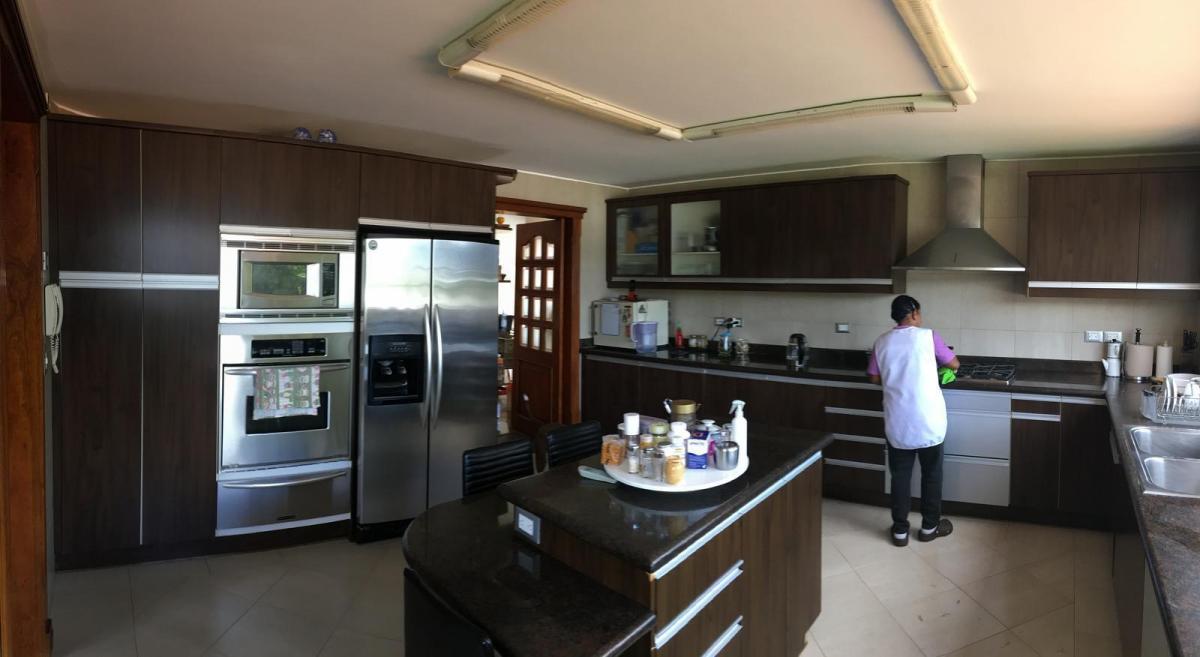 Jal. Venta Casa 6 Dorm. Cumbayá, 1171 m² Terreno y Jardín. Provincia de Pichincha — imagen 9