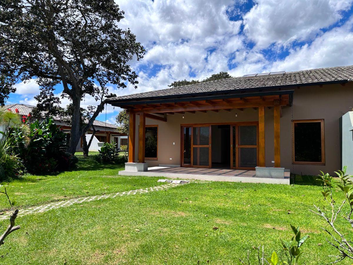 Preciosa Casa en Pakakuna Gardens de Una Sola Planta por Estrenar en Venta o Alquiler — imagen 10