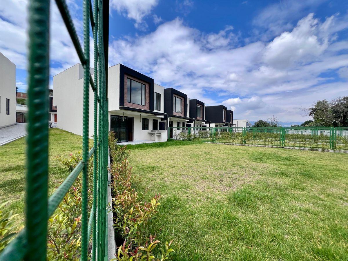 En Venta 17 Casas Exclusivas con Terreno Independiente - Tumbaco — imagen 9