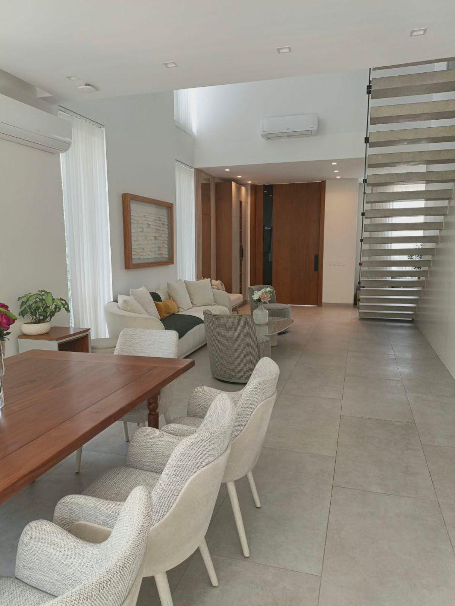 Casa Esquinera Ciudad Celeste Samborondon de 255.43 m² de Terreno, Guayas — imagen 8