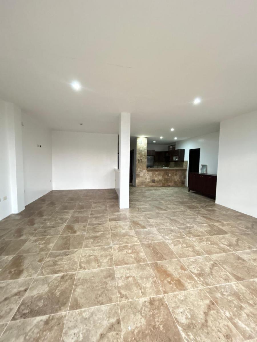 Se Vende Departamento en Las Lomas de Urdesa Hermosa Vista a La Ciudad, Guayas — imagen 7