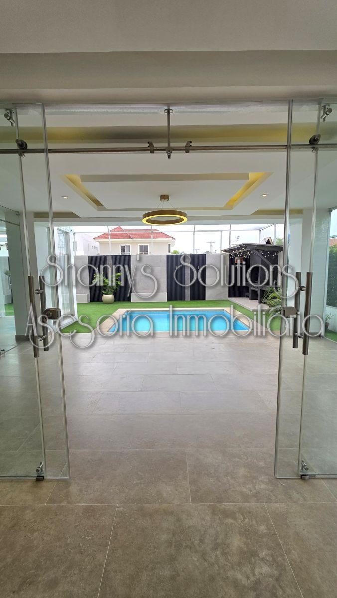 Samborondon Km 10. - Venta Casa con 4 Hab, Piscina, Patio, Balcones y Garajes, Guayas — imagen 9