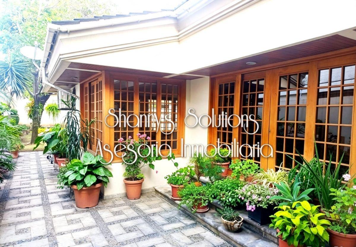 Urdesa - Venta Casa Sin Amob de 2 Plantas con 3 Hab, Estudio, Patio, Areas Verdes, Guayas — imagen 7