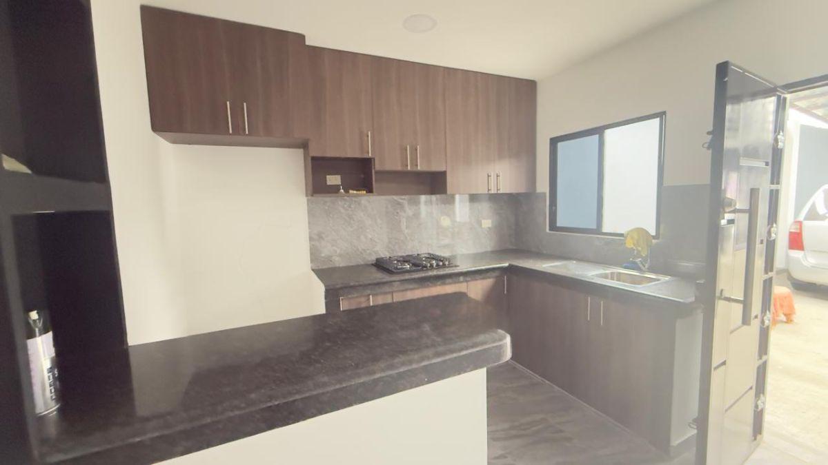 Venta, Casa de Una Planta con Uso de Suelo Comercial en Orquídeas, Guayas — imagen 5