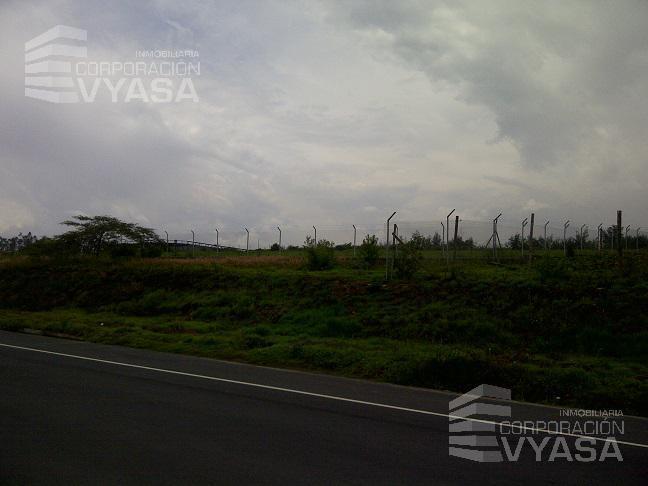 Tababela - Cerca Al Aeropuerto Mariscal Sucre, Terreno de 2 Has en Venta — imagen 10