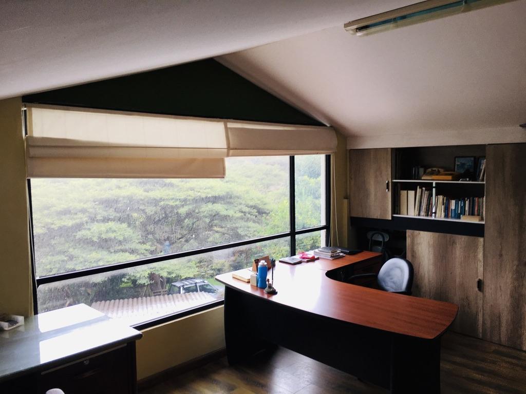 Jal. Venta Terreno 2.400 m² Cerca a Guayllabamba, Casa y Suite — imagen 4