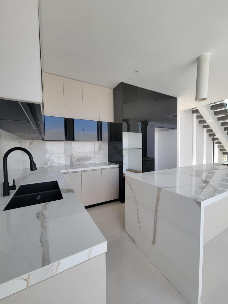 En Venta Lujosa y Moderna Casa de Estreno en Isla Celeste Babor, Samborondon, Guayas — imagen 8
