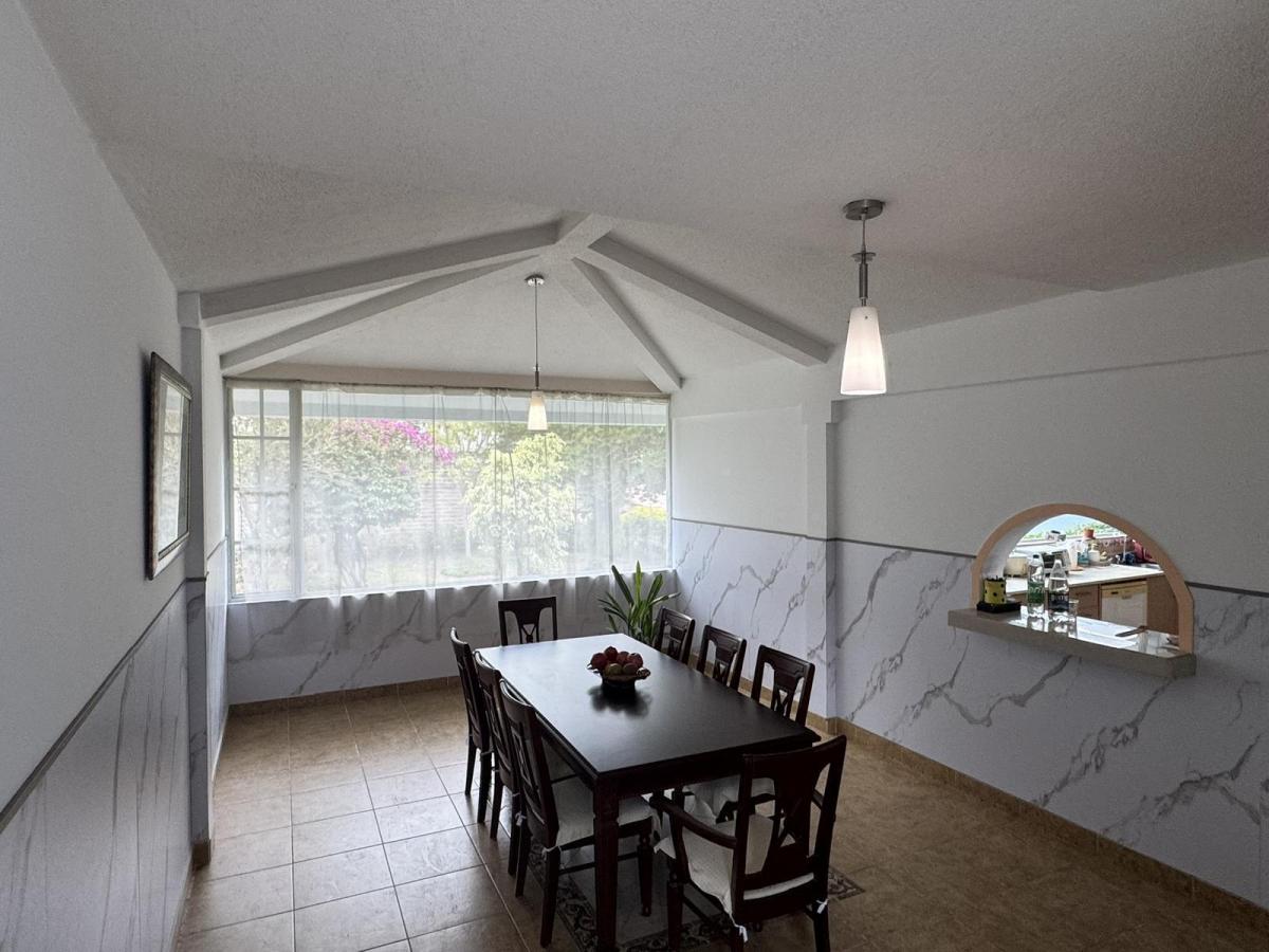 Venta Amplia Casa Rentera de 434 m² con Terreno de 1600 m² en Pifo - Quito — imagen 2