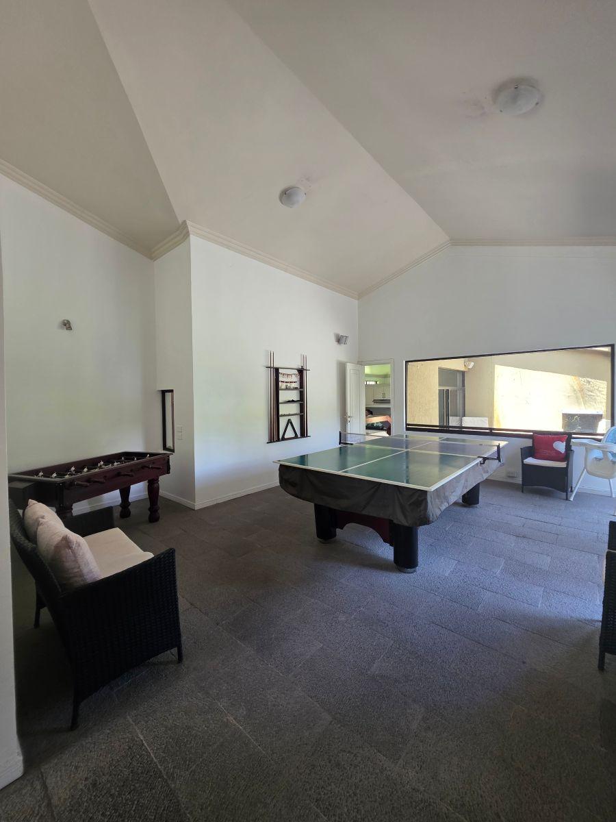 Linda Casa de Venta Una Planta con Niveles en Cumbaya — imagen 7