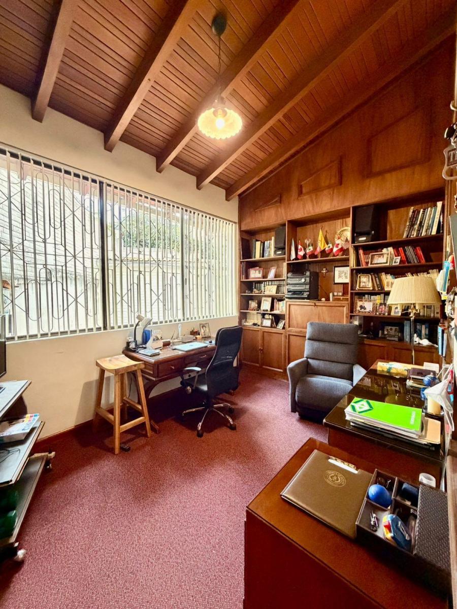 Vendo Casa con Terreno Urb. Miravalle 719 m² - Cumabaya — imagen 2