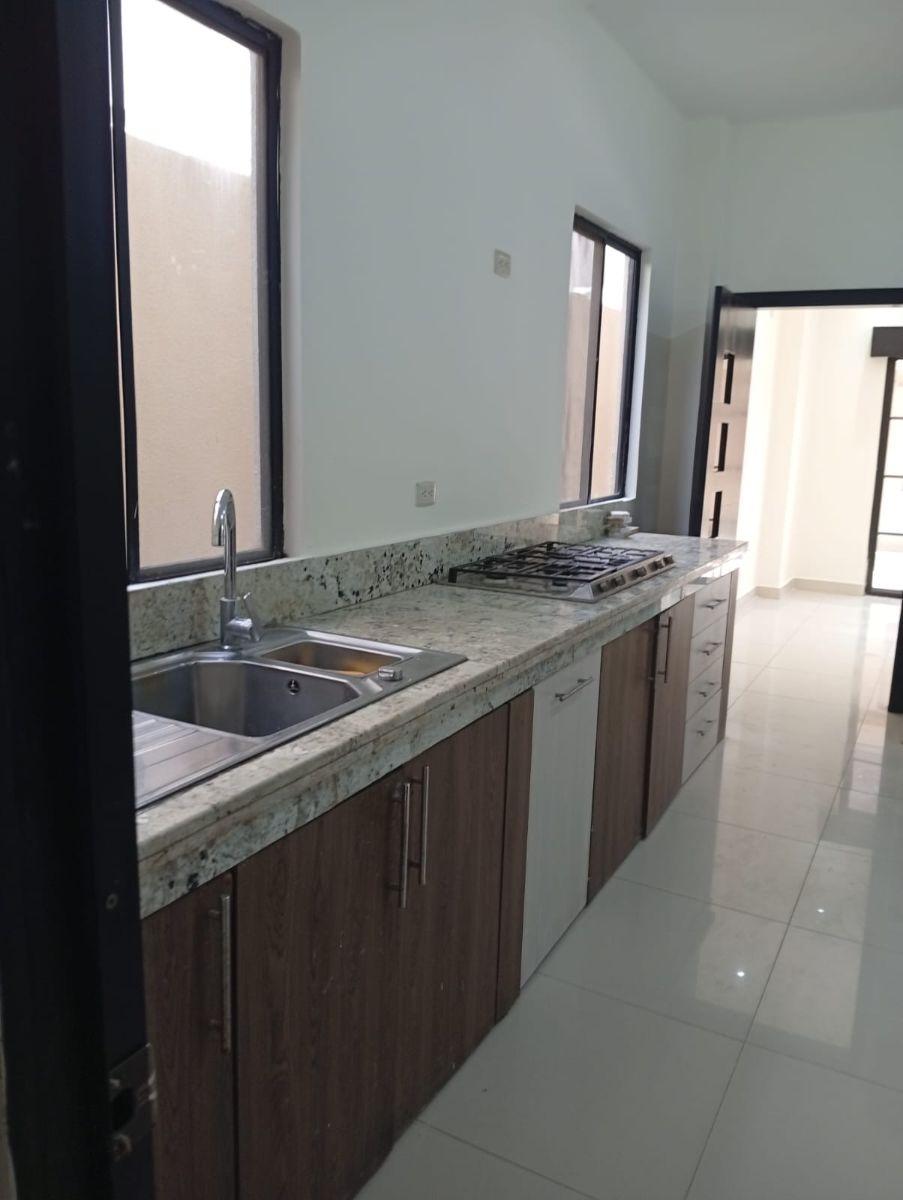 Casa en Venta Ciudad Celeste 4 Dorm., Piscina, Guayas — imagen 6