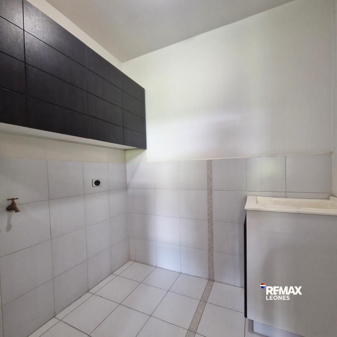 ¡Tu Casa Ideal en Pomasqui! El Hogar Que Hará La Vida de Tu Familia Más Fácil. Provincia de Pichincha — imagen 2