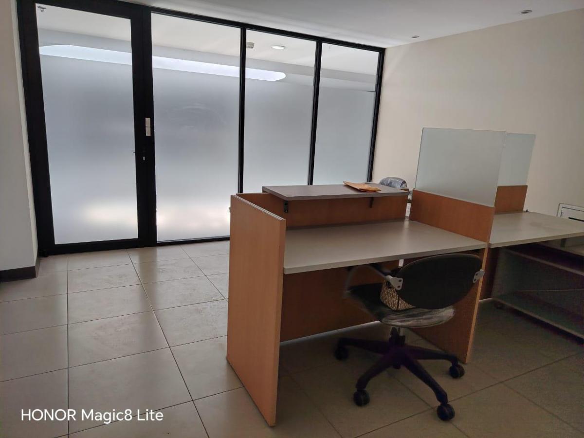 | Vendo Consultorio 43 m² | Hospital de Los Valles | — imagen 6