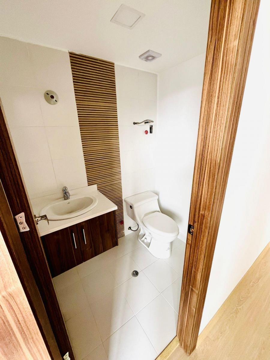 Hermoso Departamento de Venta Urbanización Sol de Oriente, Colegio Sek — imagen 2