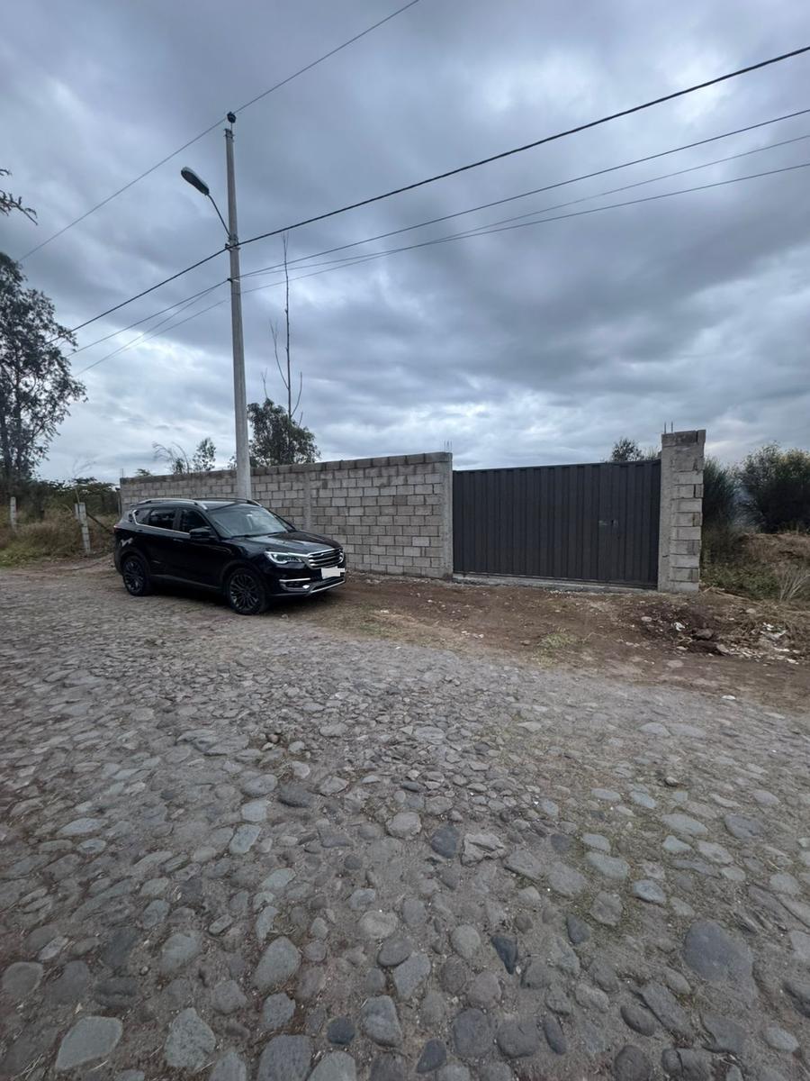 1000 m² de Terreno con Cerramiento y Frente a La Calle en Nayon — imagen 9
