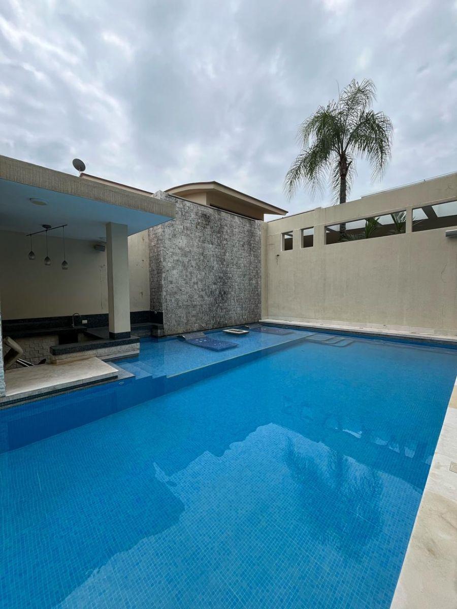 Se Vende Casa con 1000 m² de Terreno y 4 Recámaras en Venta en Samborondón Mocoli Golf N. H, Guayas — imagen 8