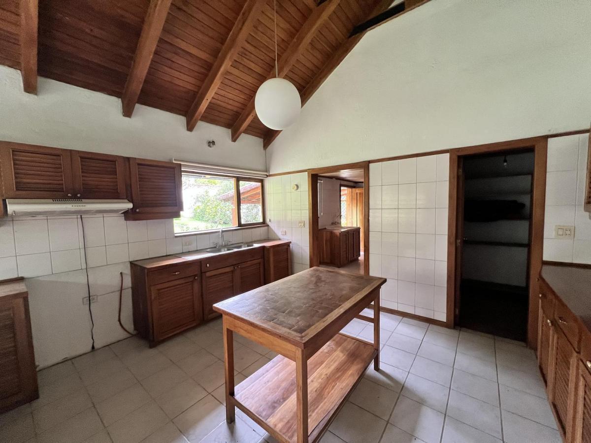 Casa de Venta Dentro de Urbanización Que Está Dentro de La Viña. Seguridad — imagen 3