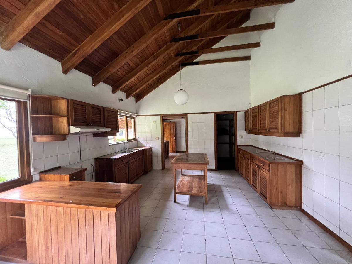 Casa de Venta Dentro de Urbanización Que Está Dentro de La Viña. Seguridad — imagen 2