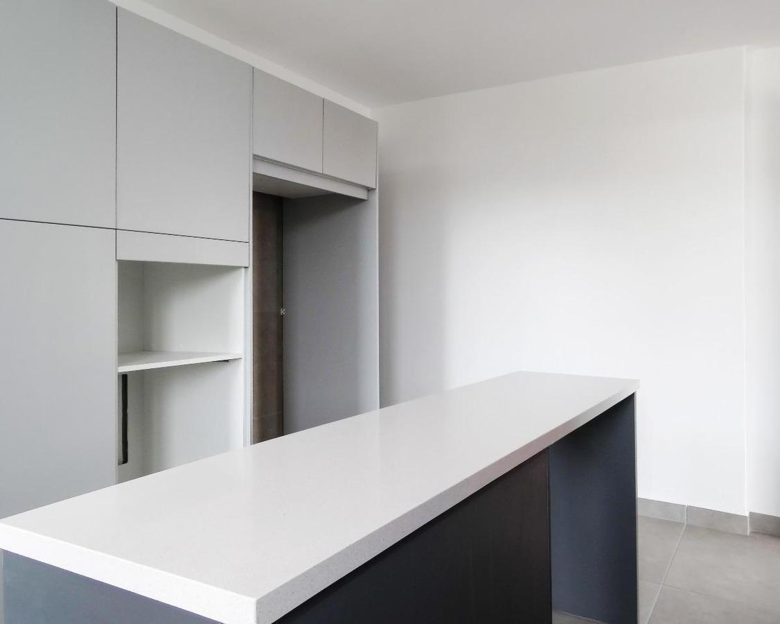 Sector González Suárez, en Venta Departamento, 3 Dorm.. Provincia de Pichincha — imagen 2