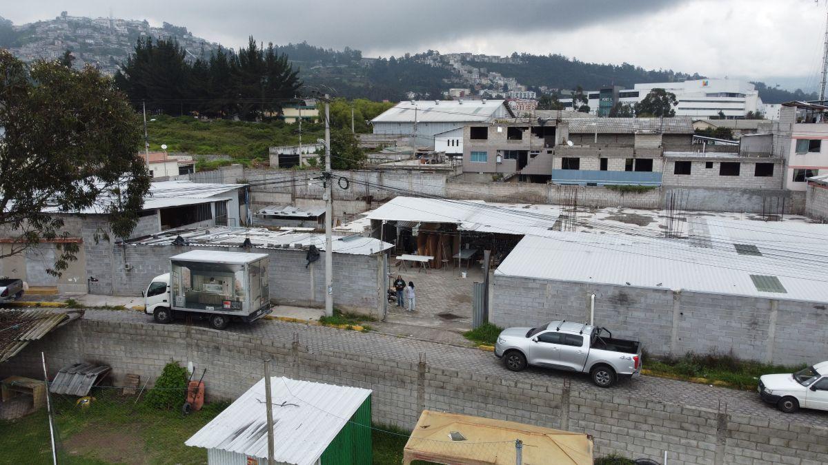Venta Terreno Esquinero de 2.241 m² con Uso Industrial y Alto Potencial Comercial en Calderón — imagen 8