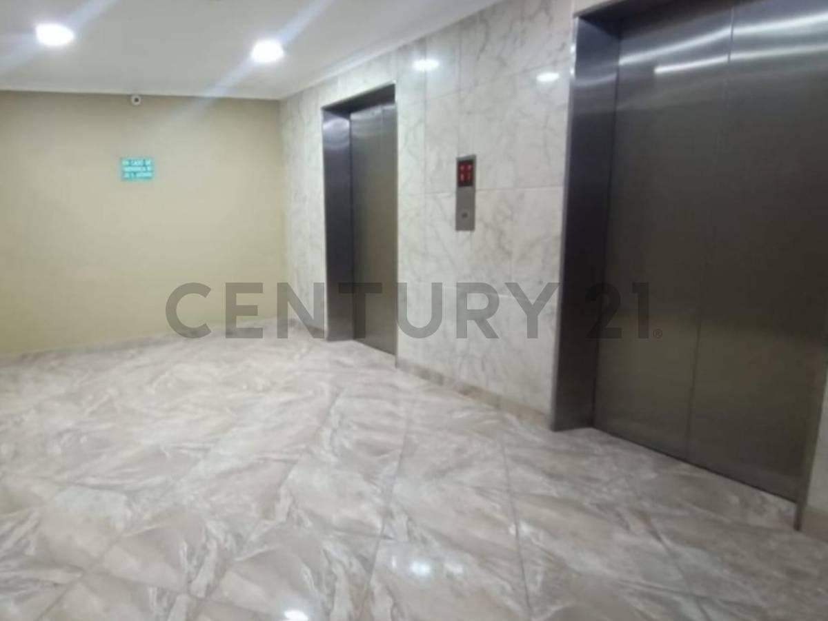 Venta de Parqueo en Centro Empresarial, Edificio Las Camaras, Alee, Guayas — imagen 6